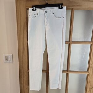 Lauren Conrad White Skinny Crop. Size 8